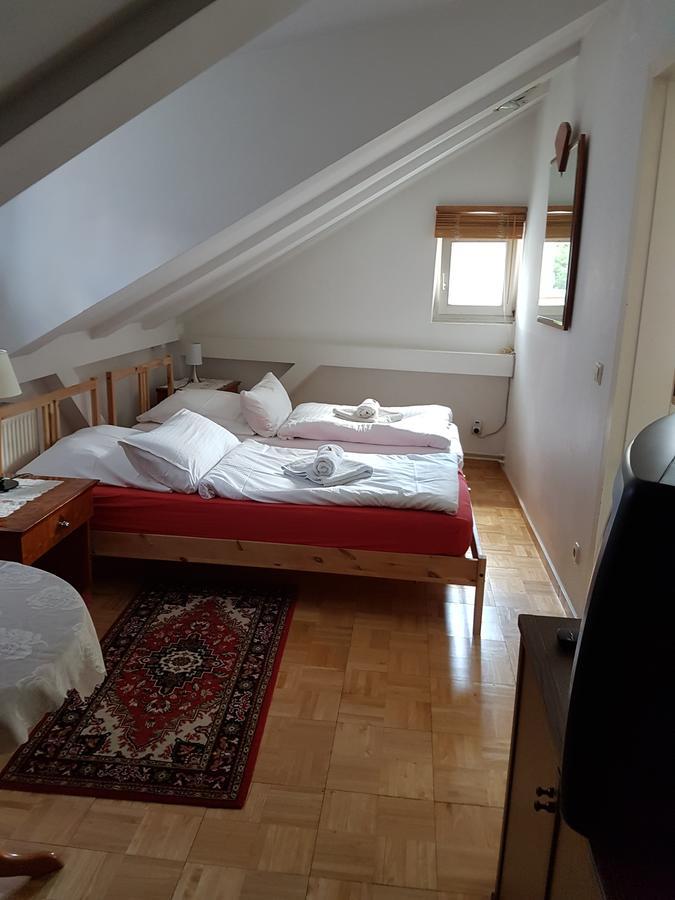 Pension Hubertus Берлин Экстерьер фото